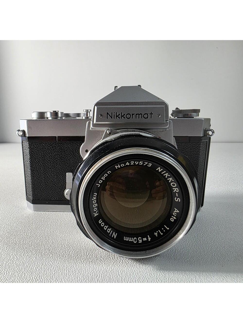 Nikon Nikkormat FT 35mm SLR Camera w/Nikkor-S AUTO,1:1.4 50mm Lens